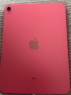 Pink Apple iPad 10th generation 64GB. Used Like New